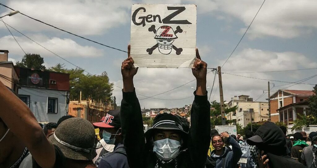 Z kuşağı bir hükümeti daha devirdi