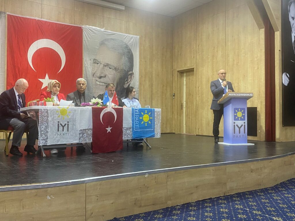 İYİ Parti Kestel İlçe Başkanlığı 4. Olağan Kongresinde Hamza Gözüküçük Güven Tazeledi
