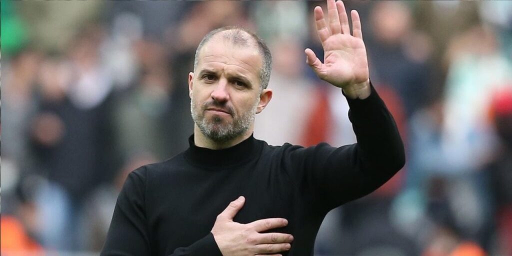 9 maçta görevine son verildi