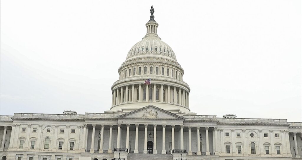 ABD’de hükümet krizi derinleşiyor