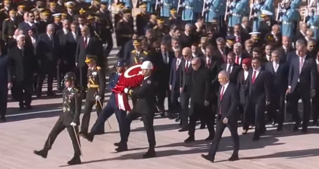 Anıtkabir’de Erdoğan sloganları yükseldi