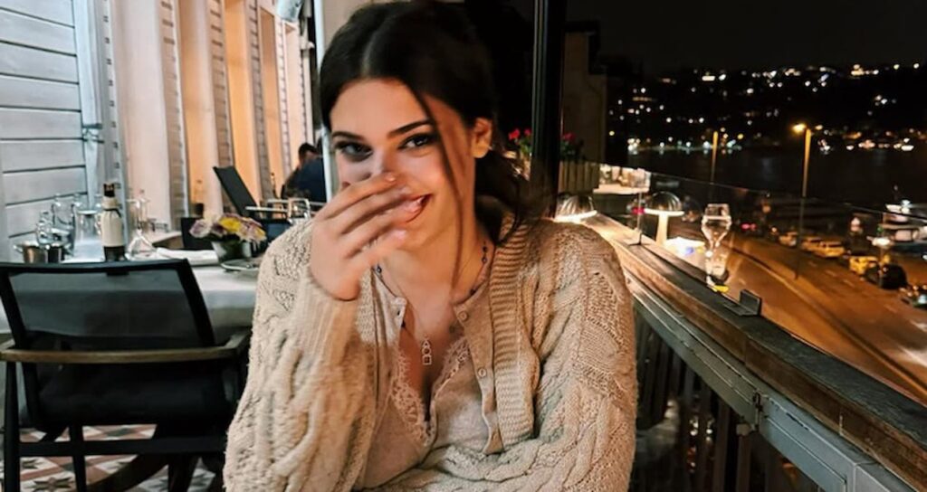 Derin Talu sevgilisiyle yemeğe çıktı!