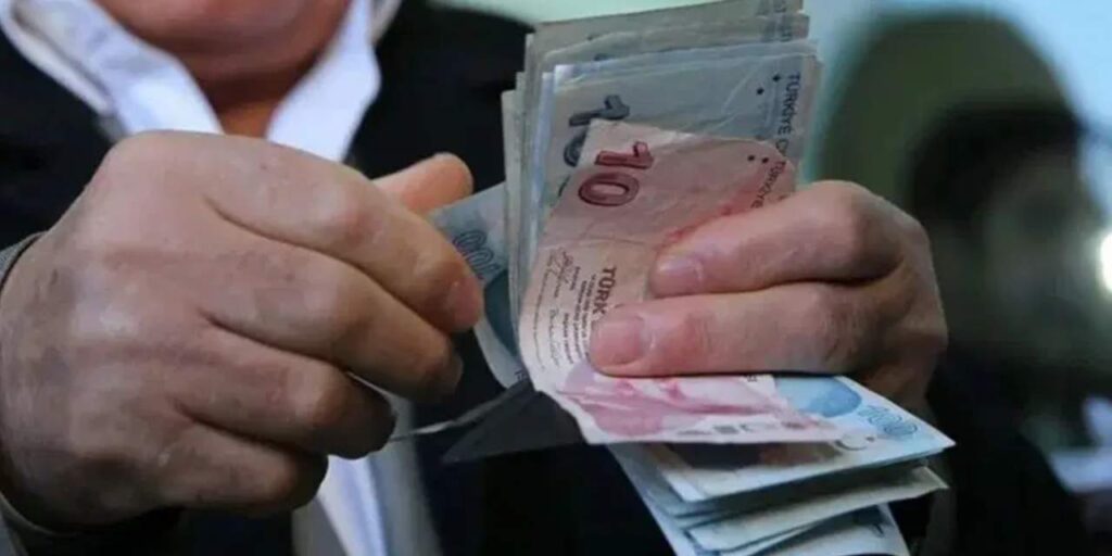 Emekli anketinde AKP’yi zora sokacak sonuç