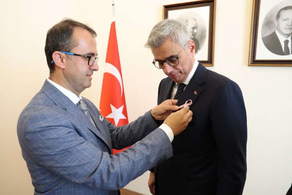 Bursa Kanserle Savaş Derneği’nden Sağlık Bakanı Kemal Memişoğlu’na Ziyaret
