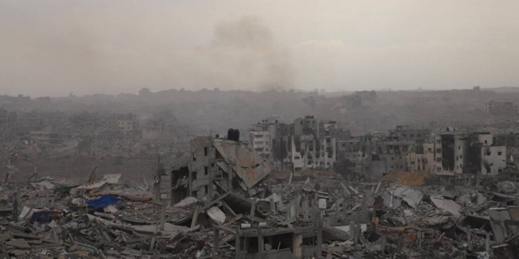 Gazze’ye bir gecede 153 ton bomba yağdı