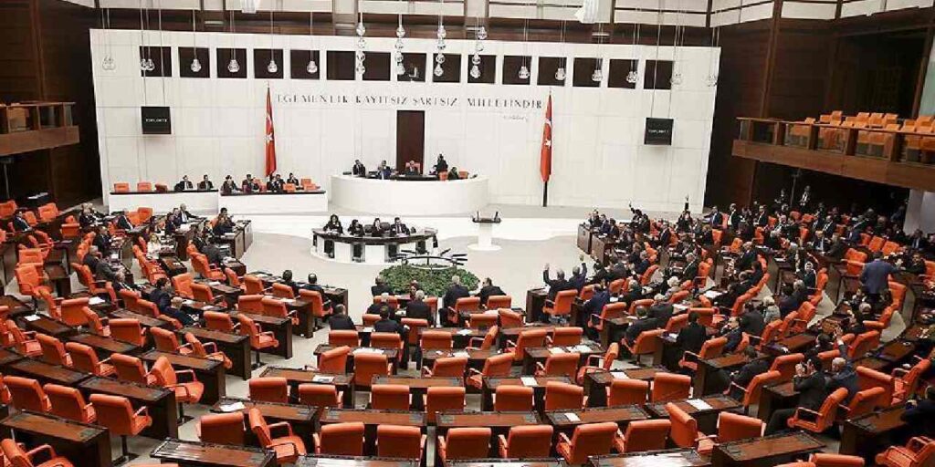 Meclis’te 1500’e çıkarıldı