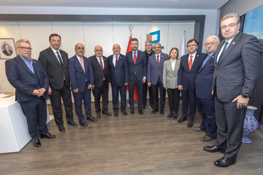 “Basının sorunlarını el birliğiyle çözeceğiz”