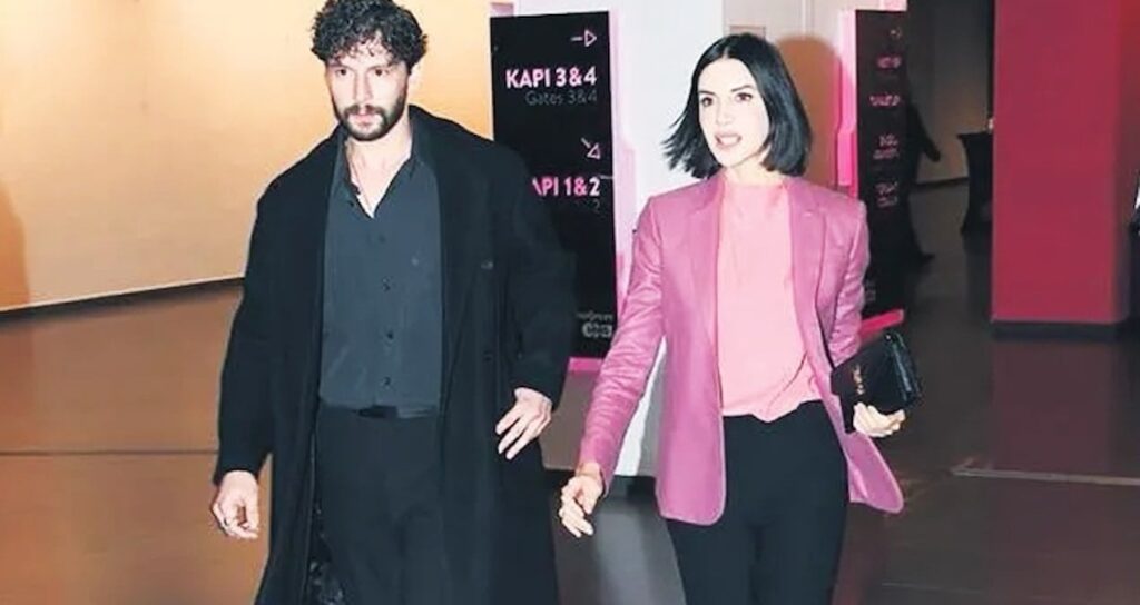 Ahu Yağtu galaya sevgilisi Bora Cengiz ile katıldı