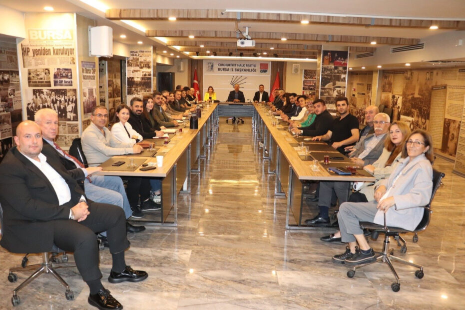 CHP Bursa İl Yönetiminde  görev dağılımı yapıldı