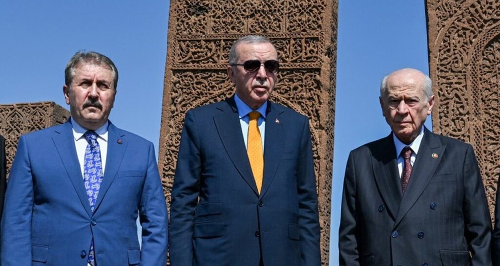 Küçük ortaktan ittifakına zehir zemberek sözler