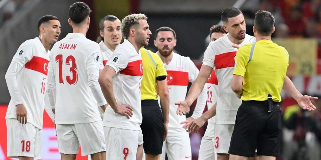 Milli takımı İspanya’da soymuşlar: Milyonlarca liralık hırsızlık