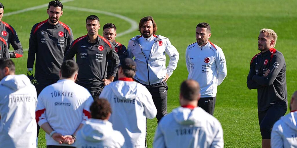 Montella kapıları kapattı
