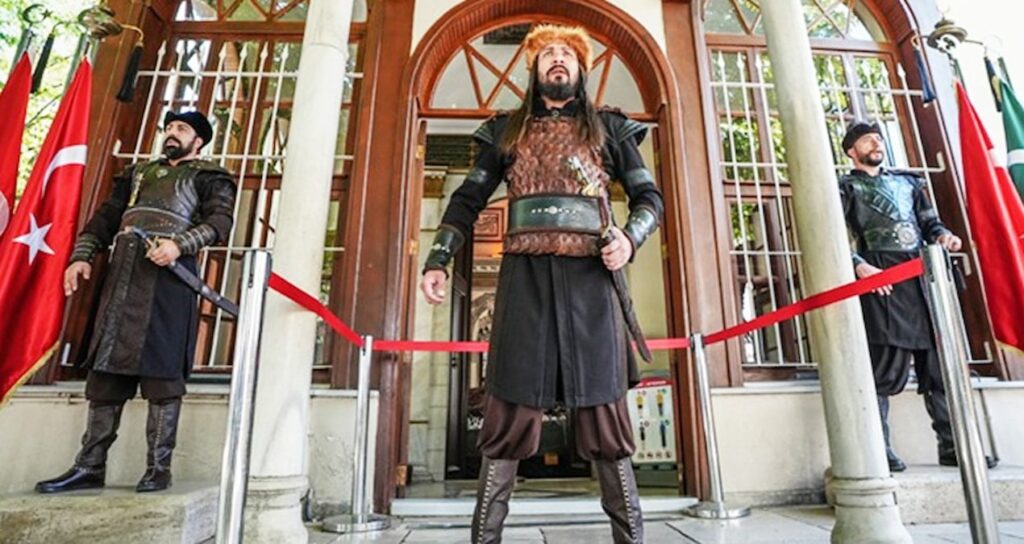 Osman Gazi Türbesi ‘Kuruluş Osman’lı gibi