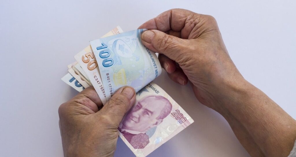 Son 1 ay: Başvurmayan ömür boyu %10 daha düşük emekli maaşı alacak