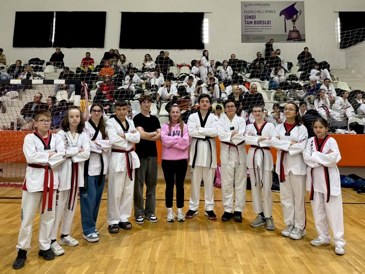 Reşat Albayrak’ın Çocuklarından Çifte Gurur