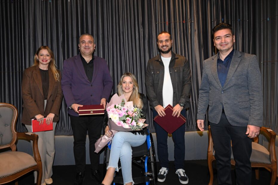 ‘Asla Pes Etmeyenler’ Yüreklere Dokundu