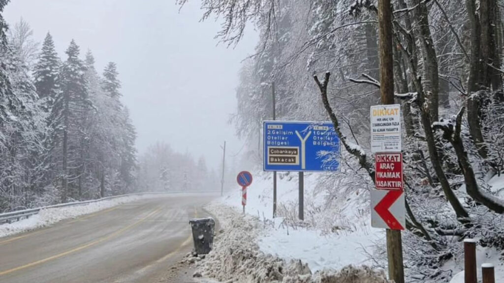Bursa Uludağ’da kar kalınlığı 18 santimetreye ulaştı