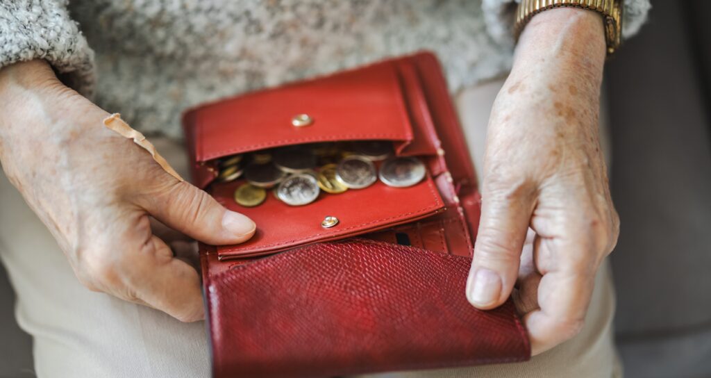 Herkes yaşlandığını sanıyor ama sinsi hastalığın belirtisi