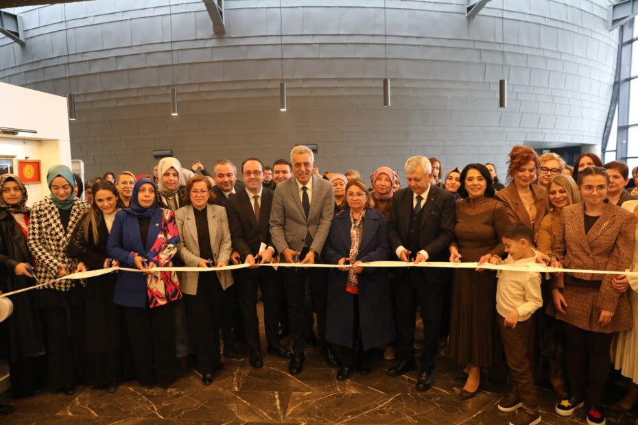 Sanat ve Edebiyat Dünyası Cengiz Aytmatov İçin Osmangazi’de Buluştu