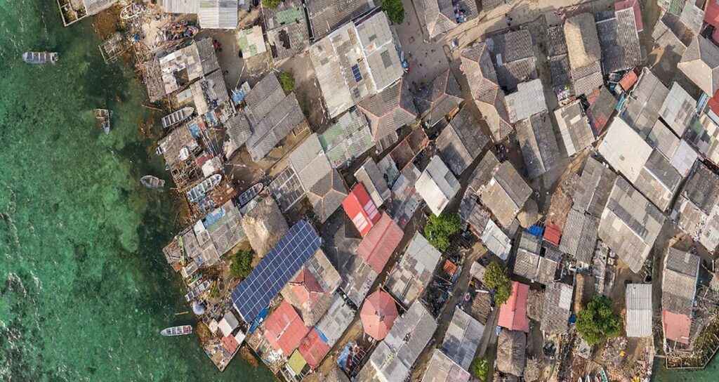 Dünyanın en kalabalık adasında bisiklet bile koymaya yer yok