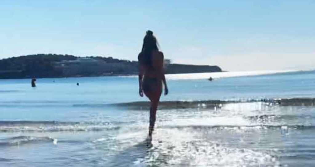 Ebru Şahin ocak ayında denize girdi