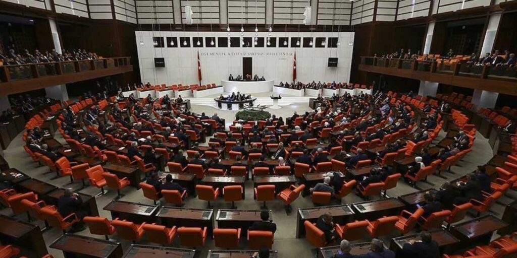 Erdoğan ve vekillerin maaşları belli oldu!