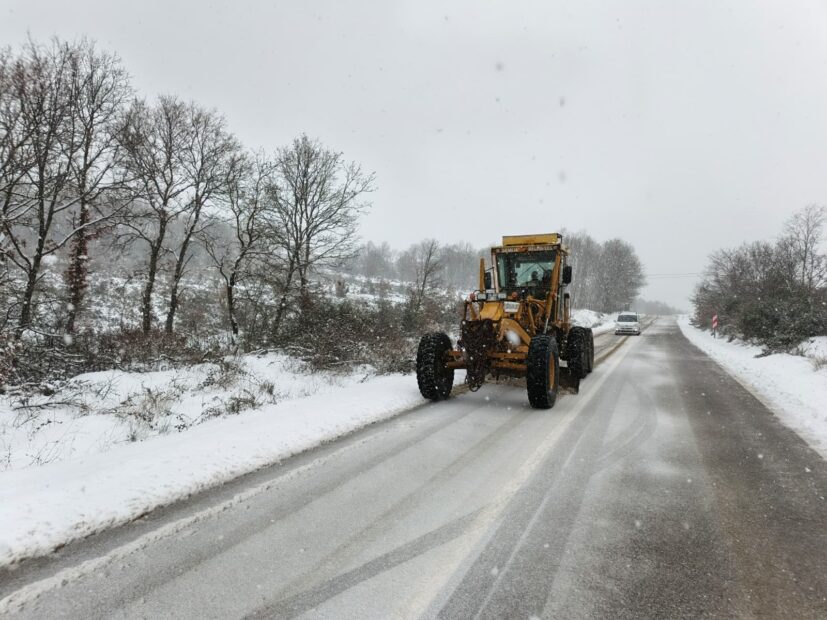 Gemlik’te Karla Mücadele Sürüyor