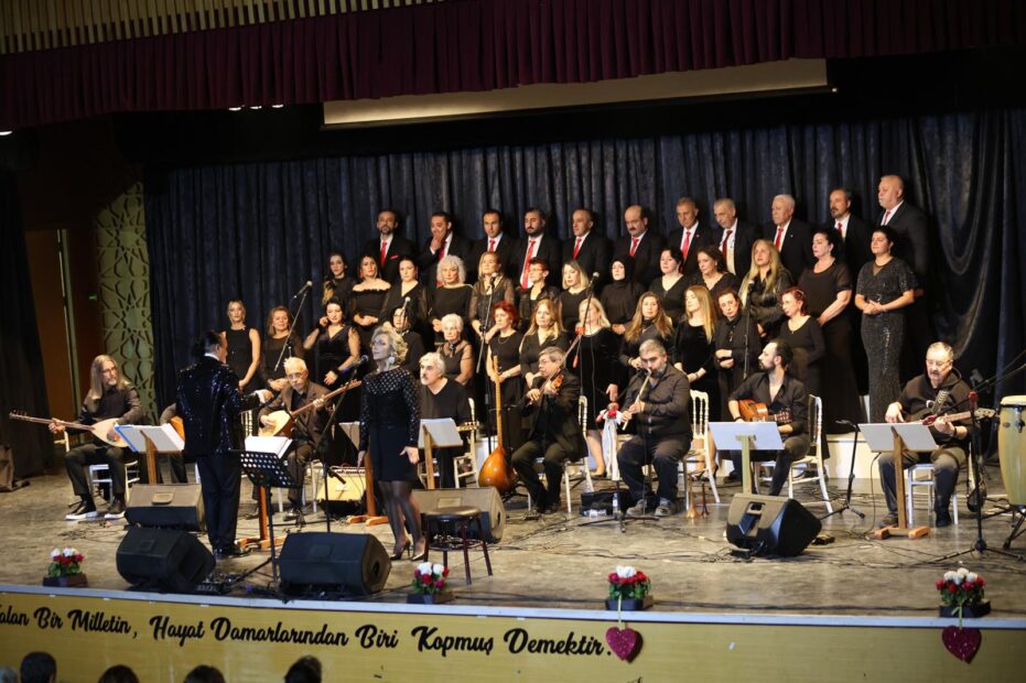 Gemlik’te Türk Halk Müziği Gecesi