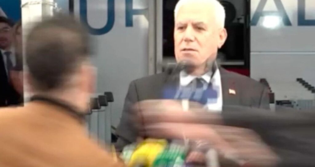 Mustafa Bozbey’e saldırı anı kamerada