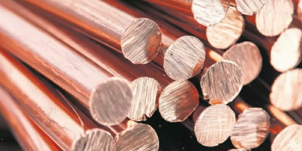 Parayı oluk oluk ona yatırıyorlar