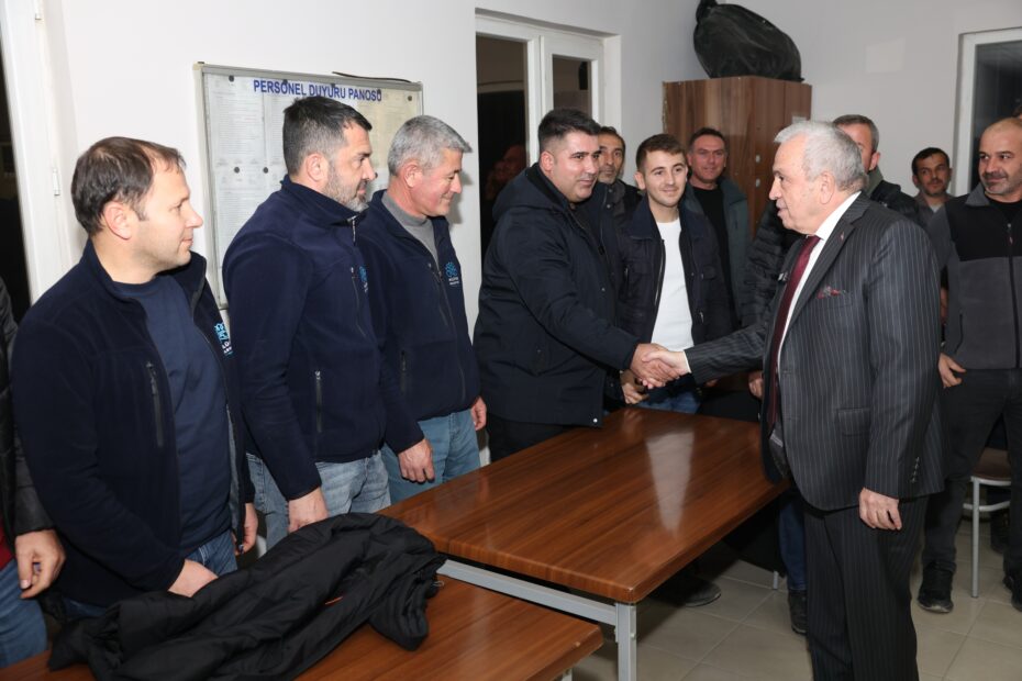 Şadi Özdemir’den karla mücadele ekiplerine teşekkür