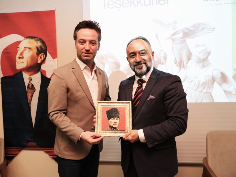 Sokrates Öncesi Filozoflar Osmangazi’de Konuşuldu