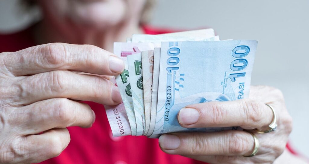 Yeni emeklilik formülü masada