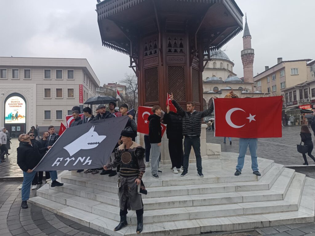 Bursa Fomara Meydanı’nda Tehlikeli Provokasyon