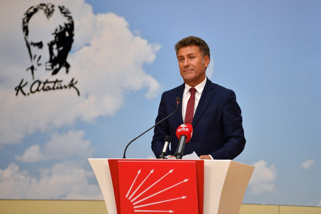 Orhan Sarıbal’dan sert çıkış: “Kamu arazileri tek imzayla satış listesinde”