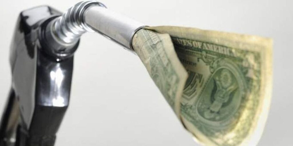 Akaryakıta gece yarısı zammı!