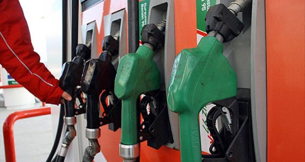 Akaryakıta tarihin en büyük zammı geliyor