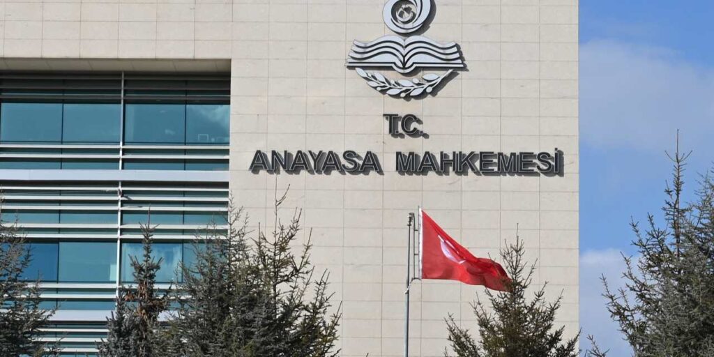 Anayasa Mahkemesi 9 parti için kararını açıkladı