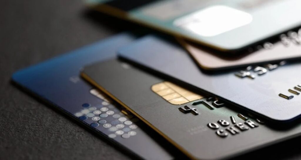 Kredi kartı borcu 30 gün gecikenleri ilgilendiriyor: Ödemeler 6 aya kadar erteleniyor