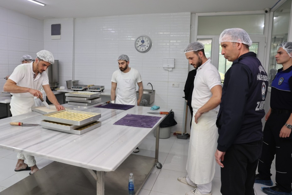 Nilüfer’de tatlı üreticilerine sıkı denetim