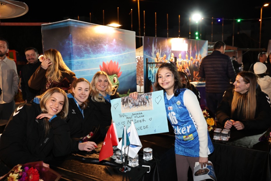 Nilüfer’in Sultanları 8 Mart’ta taraftarıyla buluştu