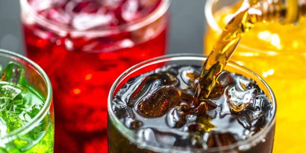 Gazlı ve meyveli içecek diye ilaç içirmişler