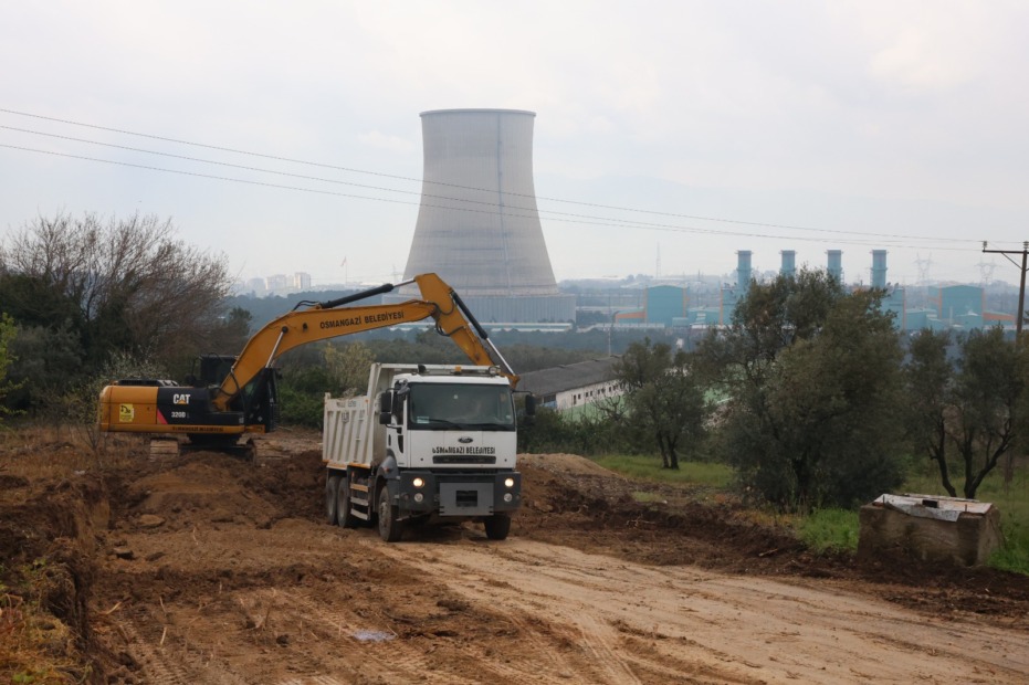 Osmangazi Belediyesi Karabalçık’ta yeni yol açıyor