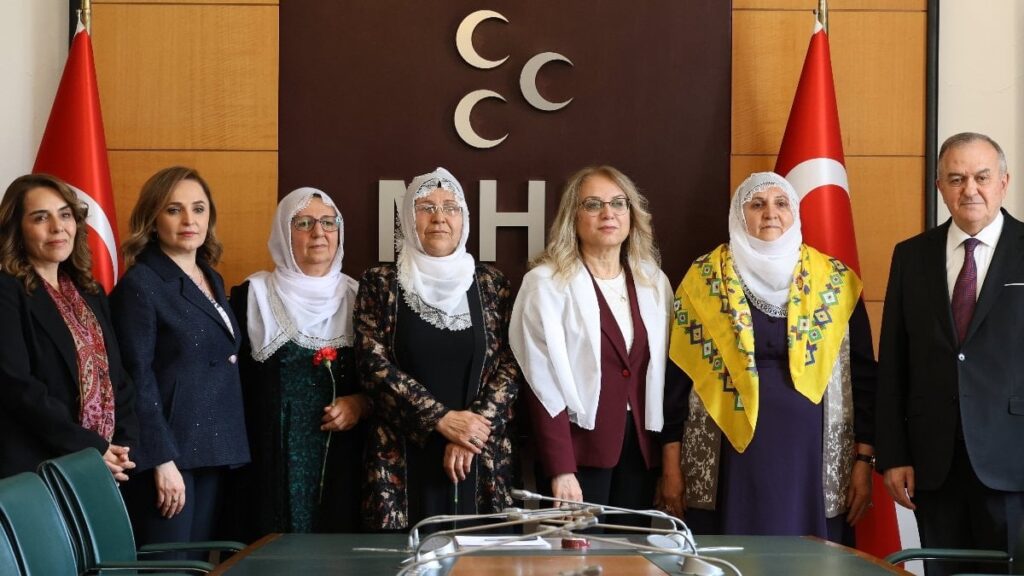 Barış Anneleri’nden MHP’ye Ziyaret