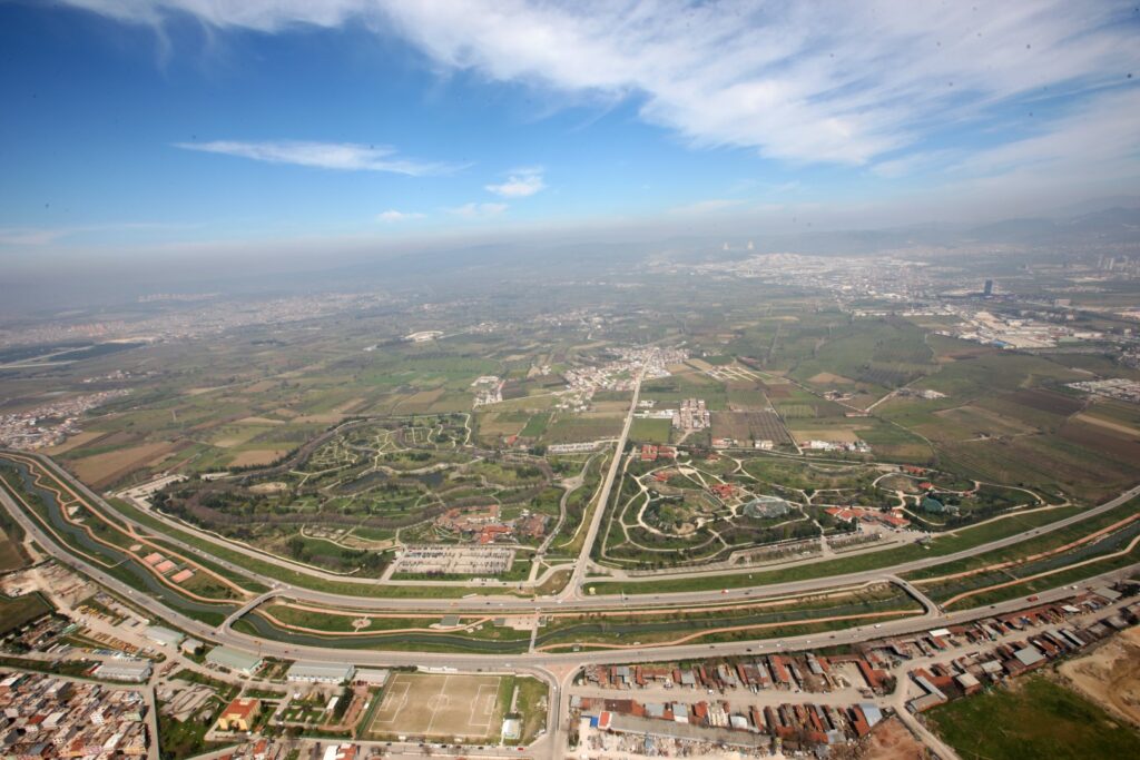 Bursa Botanik Park ve Hayvanat Bahçesi Çevresindeki Trafik Çilesi Vatandaşları Mağdur Ediyor