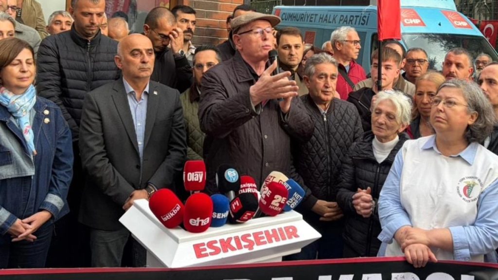 CHP’de Özel’in Seçimi İptal Edildi, Tepkiler Sürüyor