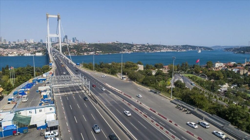 İstanbul’da bazı yollar trafiğe kapandı