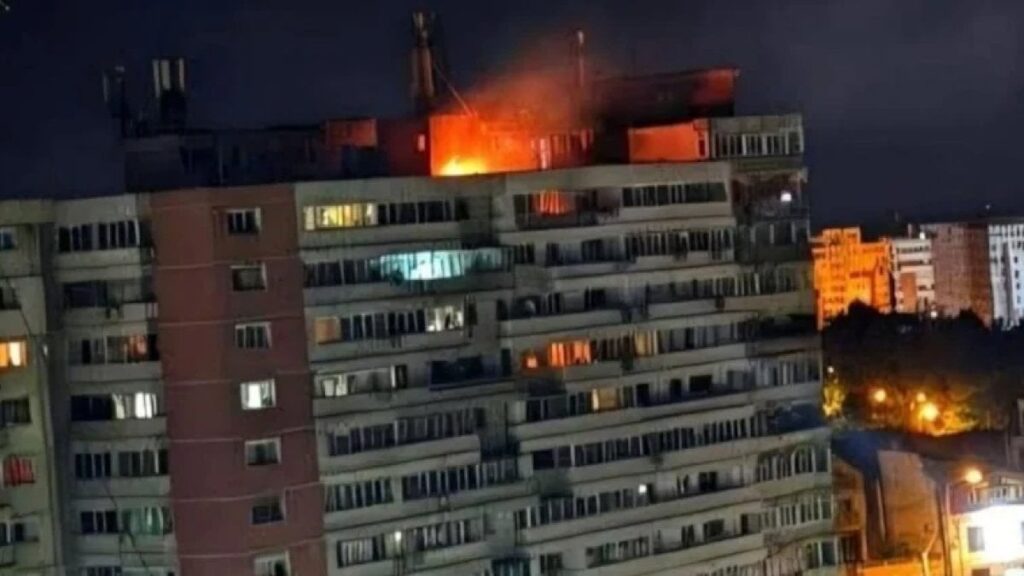 Romanya’da Rus İHA’sı apartmana isabet etti