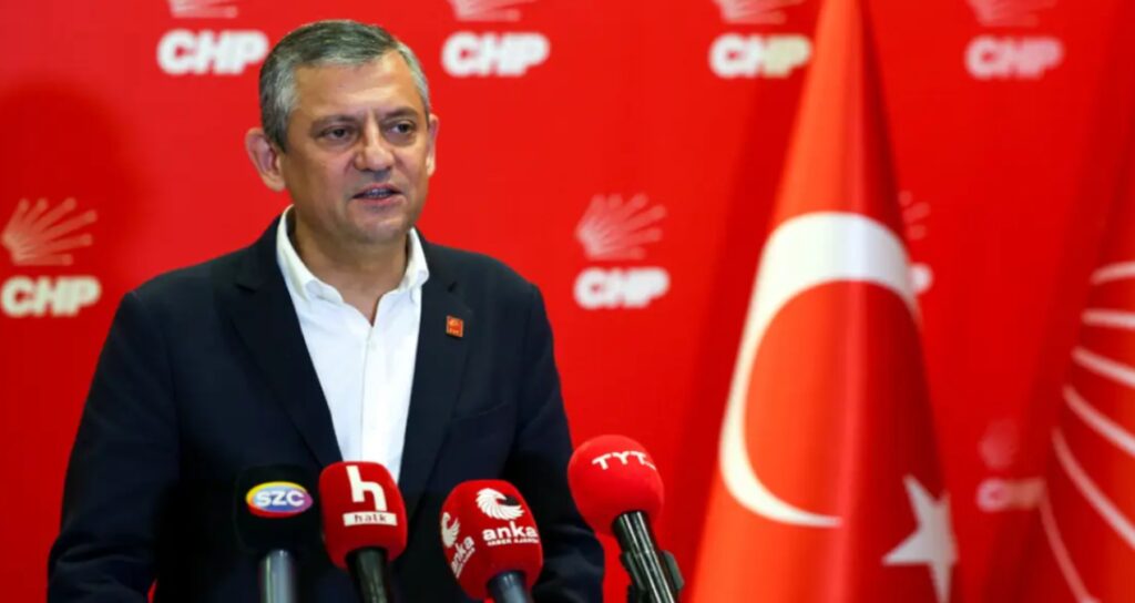 Özel’in Manisa ekibine operasyon!