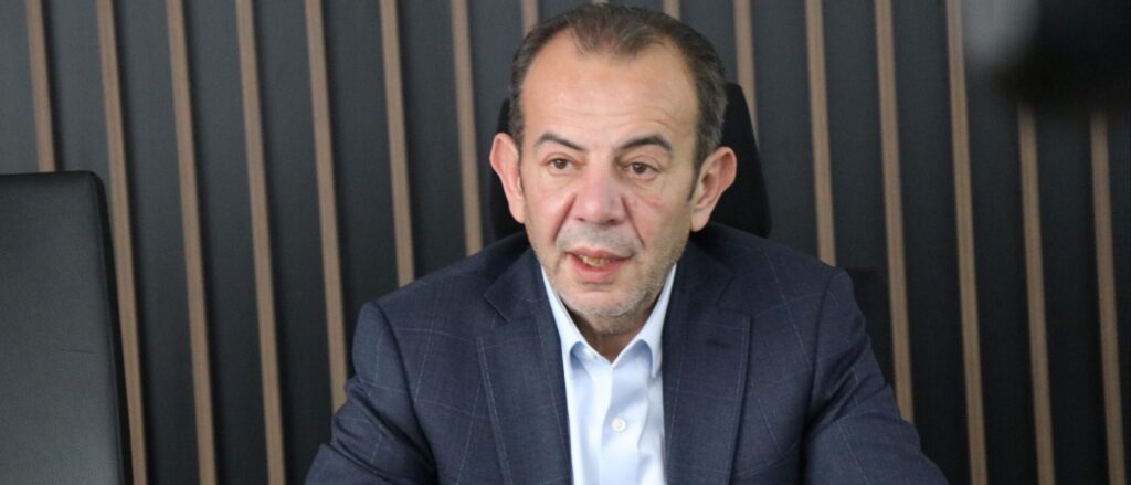 Tanju Özcan CHP’den İstifa Etti